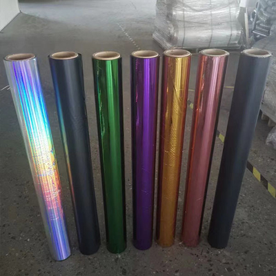 Película de color rojo metalizado de Mylar, plata oro metalizado de película de mascotas 12mic para laminados en papel y revestimientos de cajas