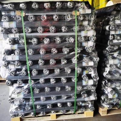 70-180GSM Tejido de control de malezas no tejido de PP negro y verde para deshierba, tapete de maleza de tejido