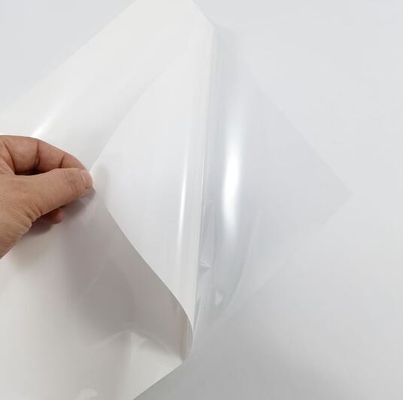 Película adhesiva de doble cara de color blanco lechoso, acrílico Pp de alta viscosidad Adhesivo blanco de doble cara ancho