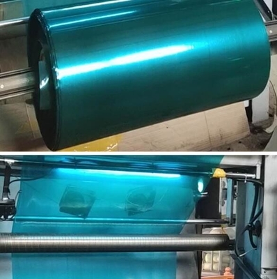 Impresión transparente de caramelos envolvente de película de torsión de PVC con colores iridiscentes del arco iris para el envoltorio de los caramelos