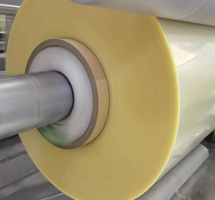 Rollo de película contraída de PVC para calentamiento Etiquetas envolver proteínas en polvo botellas de jugo de agua latas de vidrio bebida