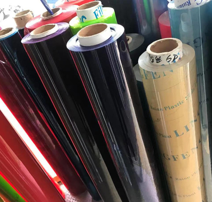 Venta al por mayor de películas transparentes de plástico de color PVC películas blandas de PVC películas de rodillo transparentes