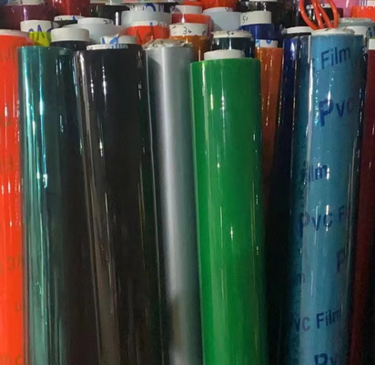 Venta al por mayor de películas transparentes de plástico de color PVC películas blandas de PVC películas de rodillo transparentes