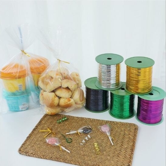 Filamento de corbata de flores, rollo de corbata de embalaje de alimentos, cuerda de sellado de regalo de colores 300,400 yardas corbata de oro y plata