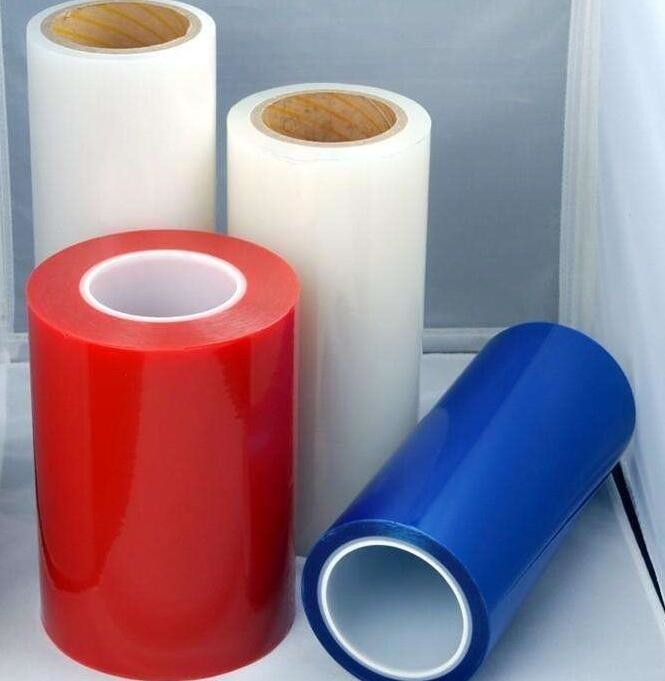 Buena película impermeable PE de color claro para embalajes de botellas y alimentos